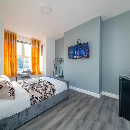 *rd12s* For Your Relaxed & Cosy + Free Parking + Free Fast Wifi * *