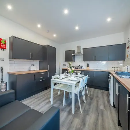 *rd12s* For Your Relaxed & Cosy + Free Parking + Free Fast Wifi * Homestay