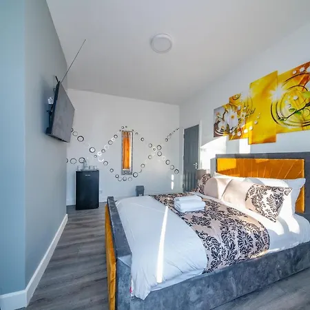 *rd12s* For Your Relaxed & Cosy + Free Parking + Free Fast Wifi * Homestay szállás Leeds