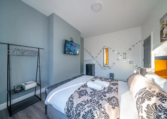 *rd12s* For Your Relaxed & Cosy + Free Parking + Free Fast Wifi * Homestay szállás Leeds